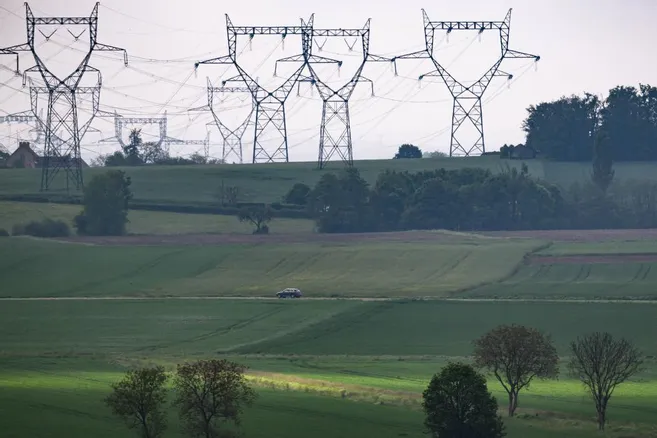 découvrez l'univers fascinant de l'électricité sans courant : explorez des solutions innovantes, des dispositifs alimentés par énergie alternative et des technologies vertes qui transforment notre manière d'utiliser l'énergie. plongez dans les tendances de demain pour une consommation responsable et durable.