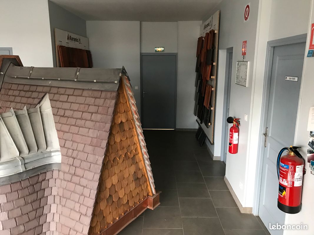 découvrez les meilleures opportunités d'emploi pour couvreurs dans le nord de la france. rejoignez notre réseau de professionnels et bénéficiez d'offres adaptées à votre expérience et à votre savoir-faire dans le domaine de la toiture.