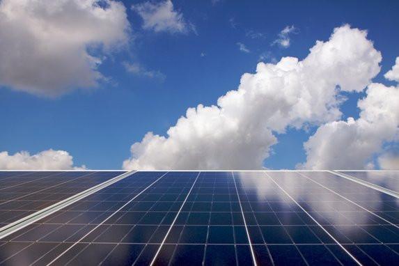 découvrez les opportunités d'emploi dans le secteur solaire, une industrie en pleine expansion qui offre des carrières passionnantes et durables. rejoignez le mouvement pour un avenir énergétique renouvelable et trouvez votre emploi idéal dans le domaine de l'énergie solaire.