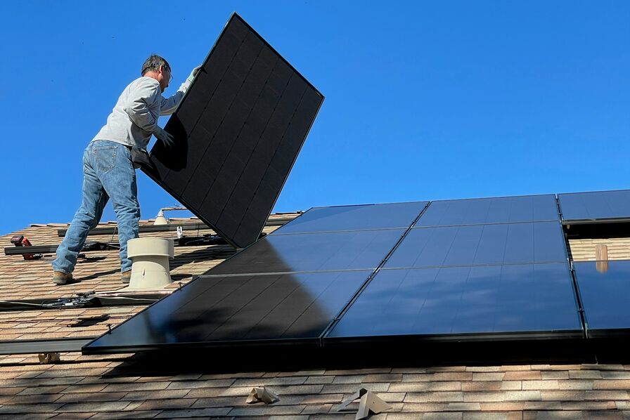 découvrez les avantages de l'énergie solaire, une source d'énergie renouvelable, économiquement avantageuse et respectueuse de l'environnement. apprenez comment elle peut réduire votre facture d'électricité et contribuer à un avenir durable.