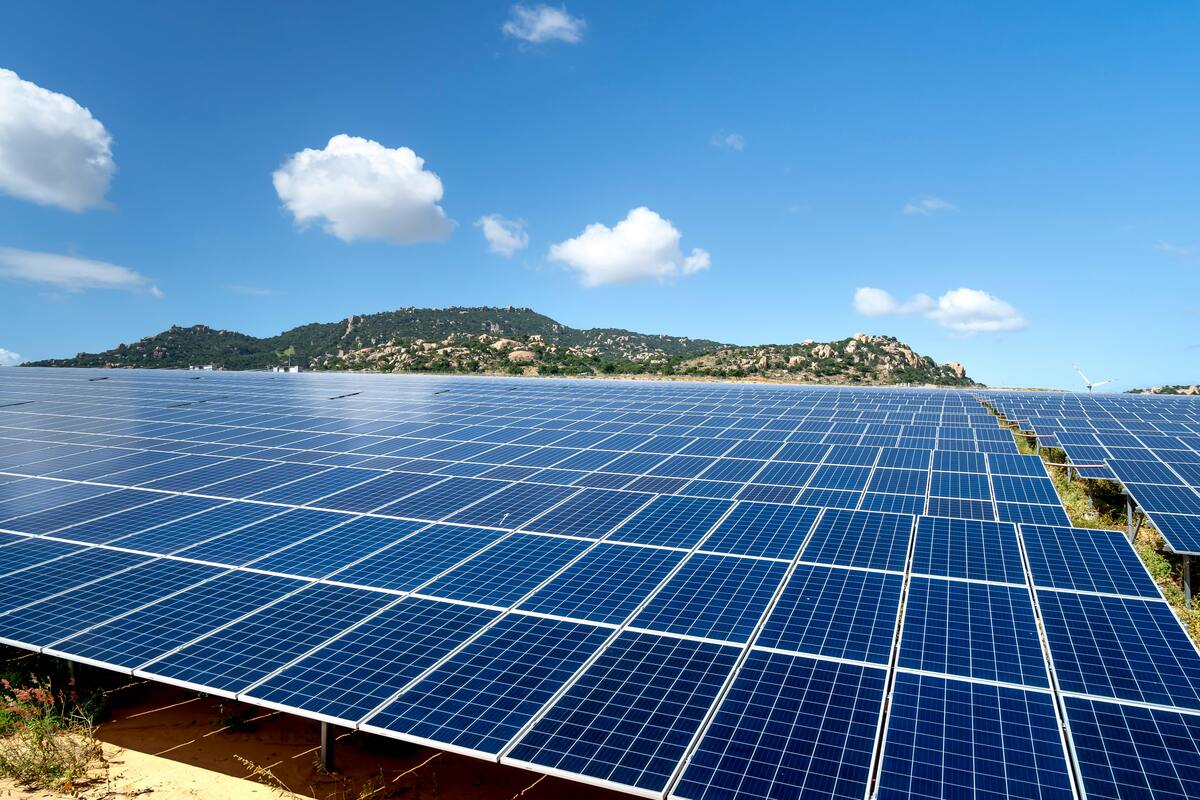 découvrez tout sur l'énergie solaire, une source d'énergie renouvelable et durable. apprenez comment elle fonctionne, ses avantages écologiques et économiques, ainsi que ses applications pour un avenir plus vert.