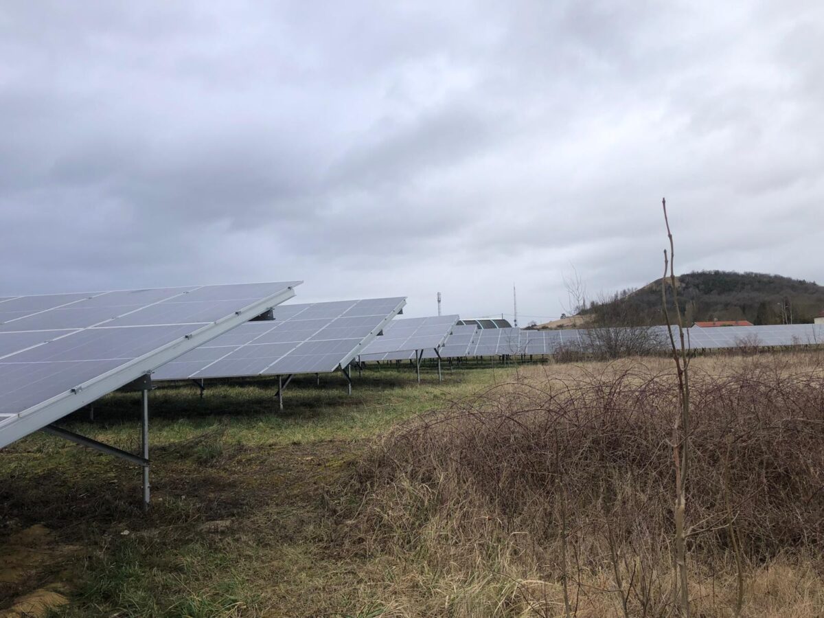 découvrez comment l'énergie solaire transforme la france en 2025, avec des innovations technologiques, des politiques durables et des opportunités d'investissement. explorez l'avenir de l'énergie renouvelable et son impact environnemental positif.