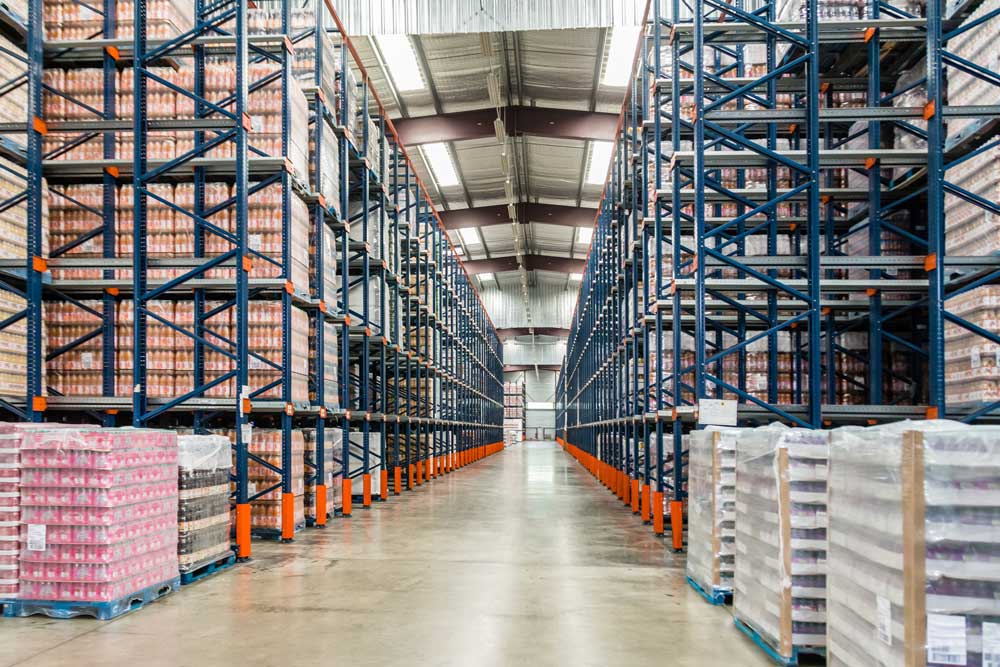 découvrez nos solutions d'entreposage flexibles et sécurisées pour répondre à tous vos besoins logistiques. optimisez votre espace et simplifiez la gestion de vos stocks grâce à nos services adaptés.