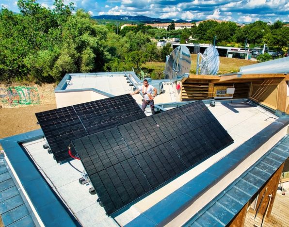 découvrez les avantages des panneaux photovoltaïques, une solution écologique et économique pour produire votre propre électricité. optez pour l'énergie solaire et contribuez à la transition énergétique tout en réduisant vos factures d'énergie.