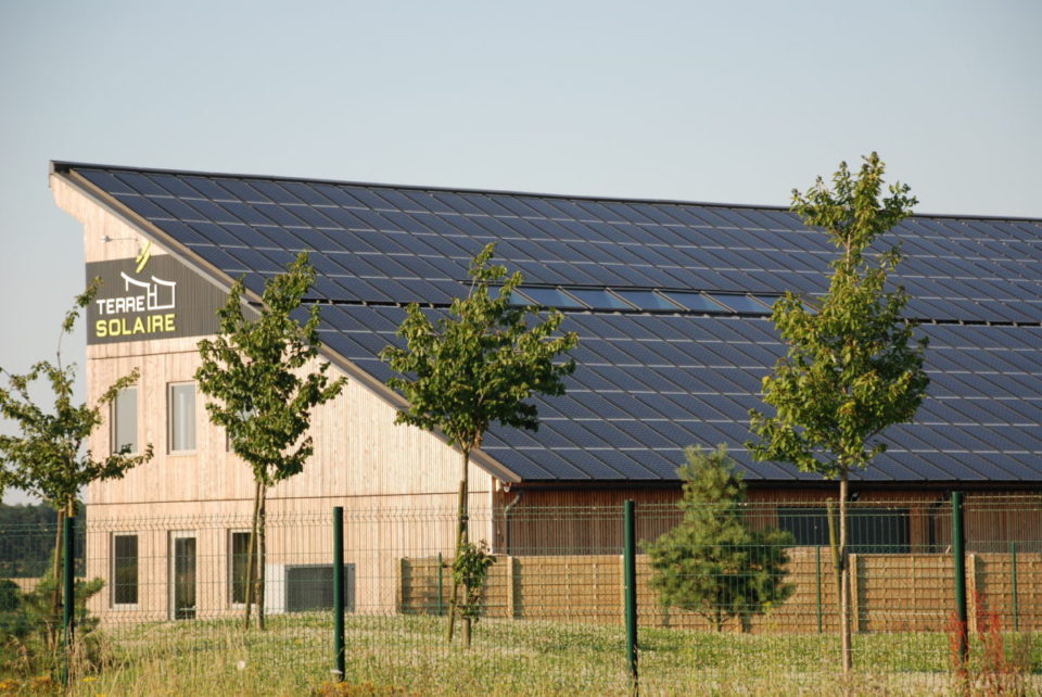 découvrez notre entreprise solaire, spécialisée dans la conception et l'installation de solutions énergétiques renouvelables. profitez d'une énergie propre et durable pour votre maison ou votre entreprise, tout en réduisant votre empreinte carbone et vos factures d'électricité.
