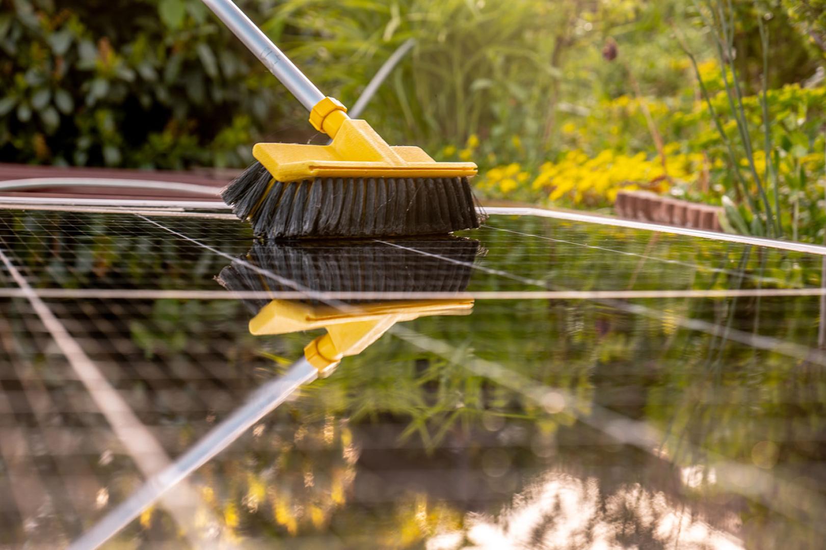 découvrez l'importance de l'entretien solaire pour optimiser la performance de vos panneaux photovoltaïques. apprenez les meilleures pratiques et conseils pour prolonger la durée de vie de votre installation et maximiser votre production d'énergie renouvelable.