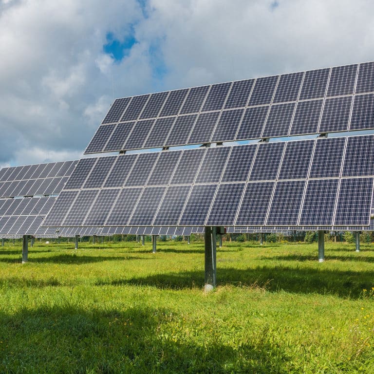 découvrez notre étude photovoltaïque à lyon, qui analyse le potentiel solaire de la région, évalue les solutions d'énergie renouvelable et fournit des recommandations personnalisées pour optimiser votre consommation d'énergie.