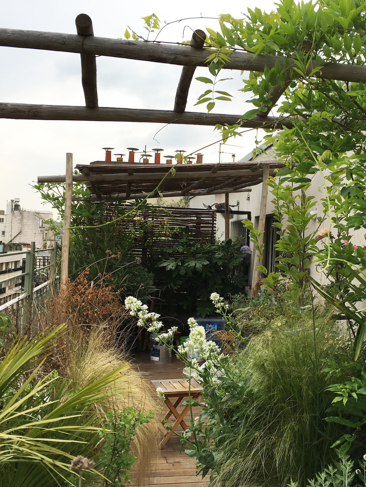 découvrez notre exposition consacrée aux terrasses, un événement captivant mettant en avant les dernières tendances en matière d'aménagement extérieur, de design et de décoration. venez explorer des idées inspirantes pour transformer votre espace extérieur en un véritable havre de paix.