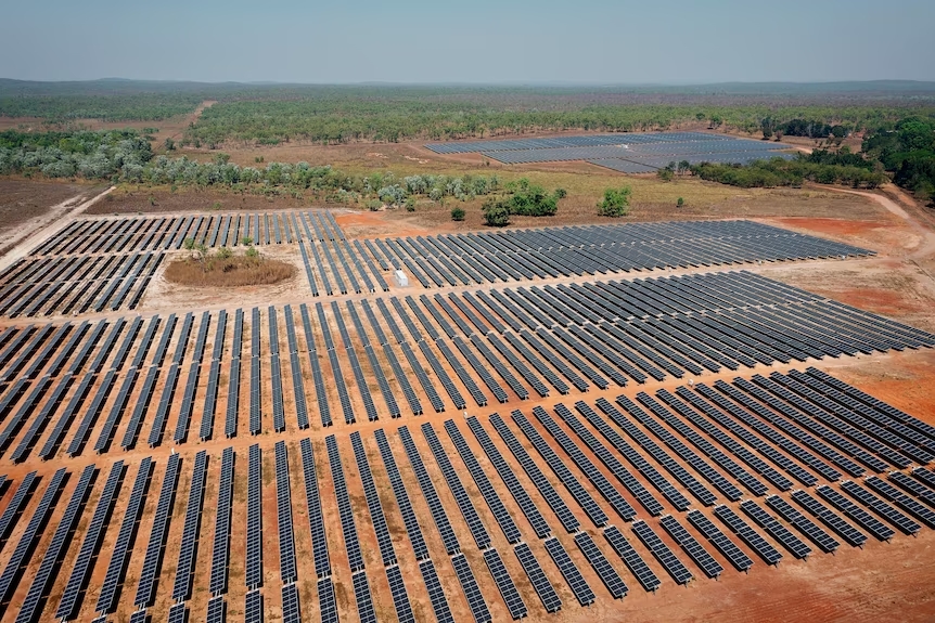 découvrez notre ferme solaire, un projet innovant dédié à la production d'énergie verte. engagez-vous pour l'environnement tout en profitant d'énergies renouvelables durables et responsables.