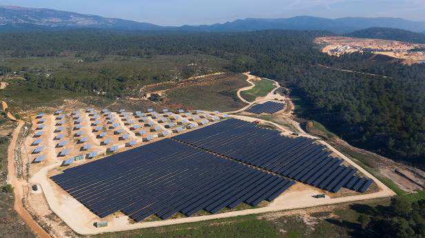 découvrez comment optimiser vos finances personnelles grâce aux solutions photovoltaïques. apprenez à gérer vos investissements en énergies renouvelables et à réduire vos factures d'électricité tout en contribuant à un avenir durable.