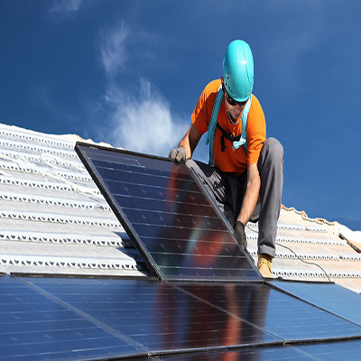 découvrez les meilleures options de financement pour l'énergie photovoltaïque (pv) et comment optimiser votre investissement dans les panneaux solaires. informez-vous sur les aides gouvernementales, les prêts verts et les subventions disponibles pour rendre votre projet d'énergie renouvelable accessible et rentable.