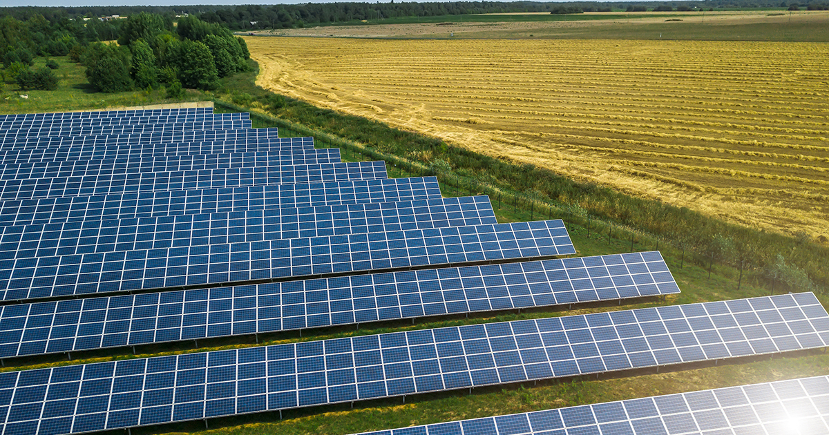 découvrez les solutions de financement solaire pour rendre l'énergie verte accessible à tous. explorez les options de subventions, de prêts et d'investissements pour installer des panneaux solaires chez vous et réduire vos factures d'énergie tout en contribuant à la protection de l'environnement.