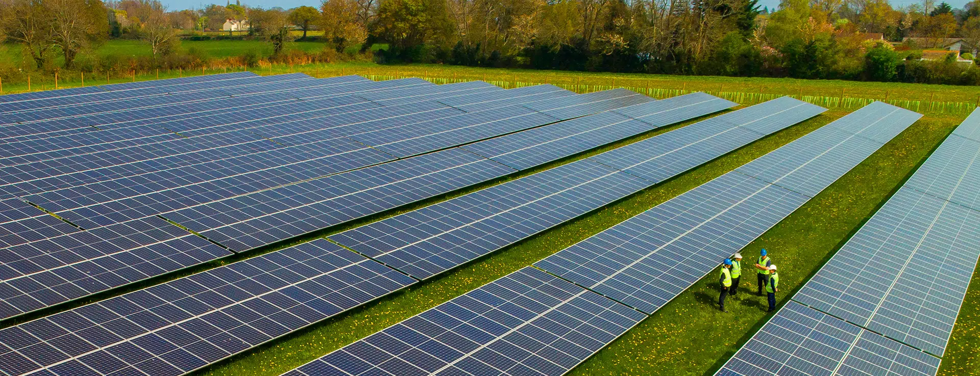découvrez les meilleures options de financement solaire pour transformer votre maison en source d'énergie renouvelable. profitez des subventions, crédits d'impôt et prêts à taux réduit pour investir dans l'énergie solaire et réduire vos factures d'électricité.