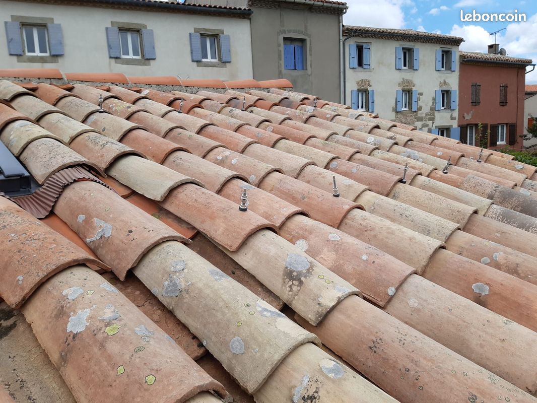 découvrez nos systèmes de fixation solaire pour tuiles, conçus pour assurer une installation sécurisée et durable de vos panneaux photovoltaïques. optimisez la performance de votre énergie solaire tout en préservant l'intégrité de votre toiture avec nos solutions innovantes.