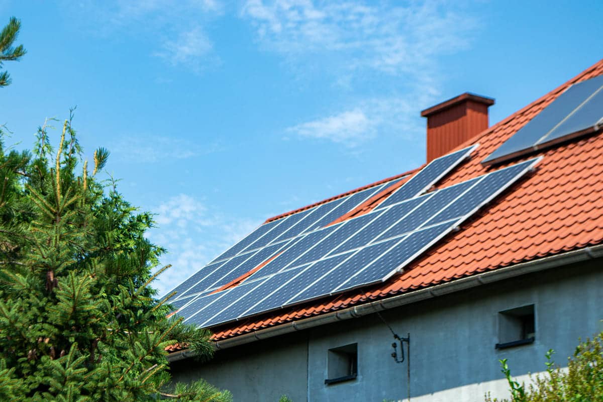 découvrez le fonctionnement des systèmes photovoltaïques, leur capacité à convertir la lumière du soleil en électricité, et les avantages qu'ils offrent pour une énergie renouvelable durable.