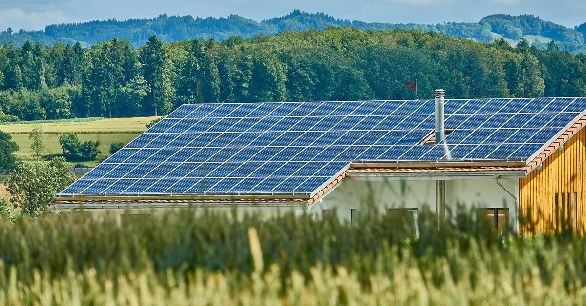 découvrez notre formation complète sur les panneaux solaires pour maîtriser l'installation, la maintenance et l'optimisation des systèmes photovoltaïques. acquérez des compétences essentielles et devenez un expert en énergies renouvelables.