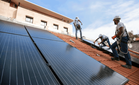 découvrez notre formation solaire à marseille, conçue pour vous initier aux énergies renouvelables et aux technologies photovoltaïques. apprenez auprès d'experts, développez vos compétences et participez à la transition énergétique.