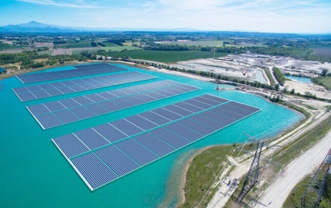 découvrez l'énergie solaire en france : avantages, technologies innovantes, aides financières et les meilleures pratiques pour adopter l'énergie propre et durable. informez-vous sur les installations photovoltaïques et transformez votre consommation d'énergie.