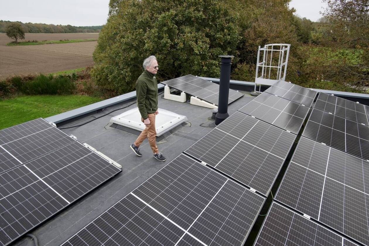 découvrez notre garage solaire innovant, une solution écologique alliant protection de votre véhicule et production d'énergie renouvelable. optimisez votre espace tout en contribuant à la transition énergétique.