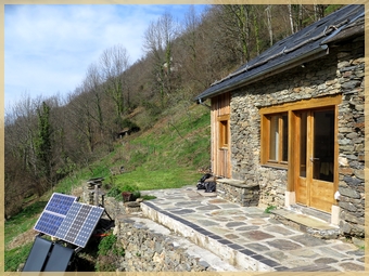 découvrez notre gîte montagne, un havre de paix au cœur des paysages alpins. profitez d'un séjours relaxant avec des activités de pleine nature, tout en savourant le confort de notre hébergement chaleureux. idéal pour les amoureux de la montagne et de la nature.