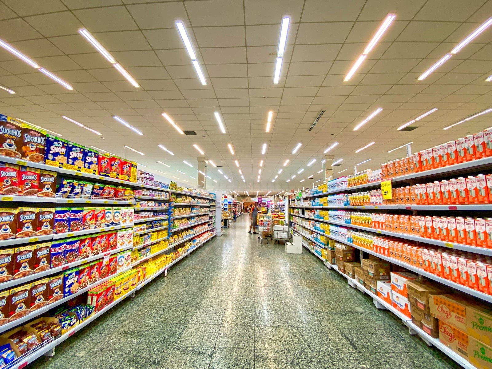 découvrez notre grande surface proche de chez vous, offrant un large choix de produits alimentaires, électroniques et de maison à des prix compétitifs. profitez de promotions exclusives et d'un service client dédié pour une expérience de shopping inégalée.