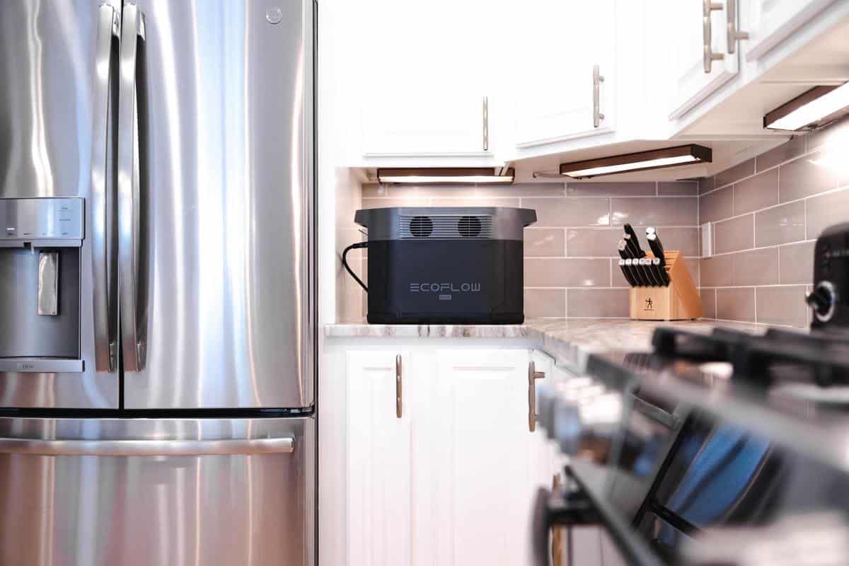 découvrez notre groupe électrogène pour réfrigérateur, une solution fiable pour assurer la continuité de la chaîne du froid, même en cas de coupure de courant. idéal pour les professionnels et les particuliers, ce matériel robuste et performant vous garantit des performances optimales pour préserver vos aliments.