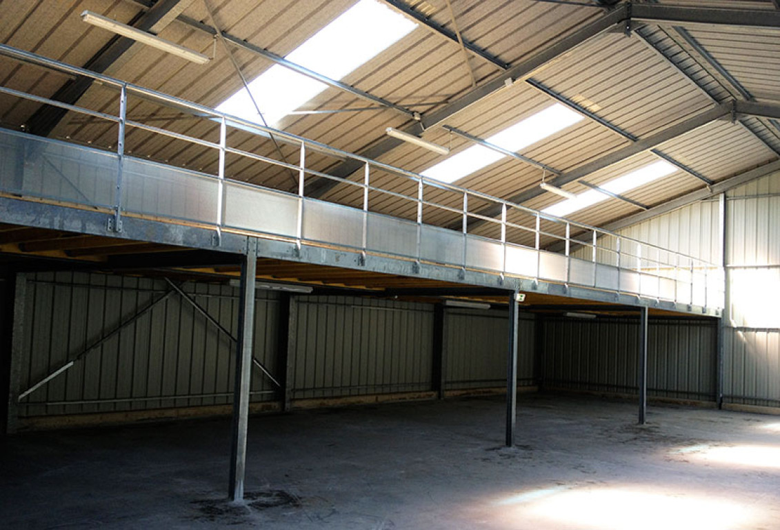 découvrez nos services de démontage de hangars. que ce soit pour des raisons de rénovation, de réaménagement ou de sécurité, notre équipe d'experts se charge de retirer votre hangar en toute sécurité et efficacité. obtenez un devis personnalisé et redonnez de l'espace à votre propriété.