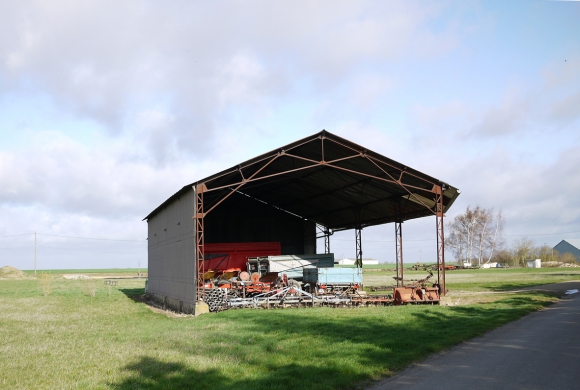 découvrez notre large gamme de hangars agricoles conçus pour répondre à tous vos besoins de stockage et de protection pour vos équipements, vos outils et votre matériel. bénéficiez d'une construction durable et adaptée aux exigences du secteur agricole.