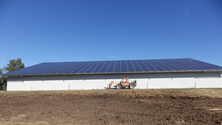 découvrez les avantages d'un hangar agricole solaire, une solution innovante qui allie efficacité énergétique et durabilité. optimisez vos espaces de stockage tout en réduisant votre empreinte carbone grâce à l'énergie solaire.
