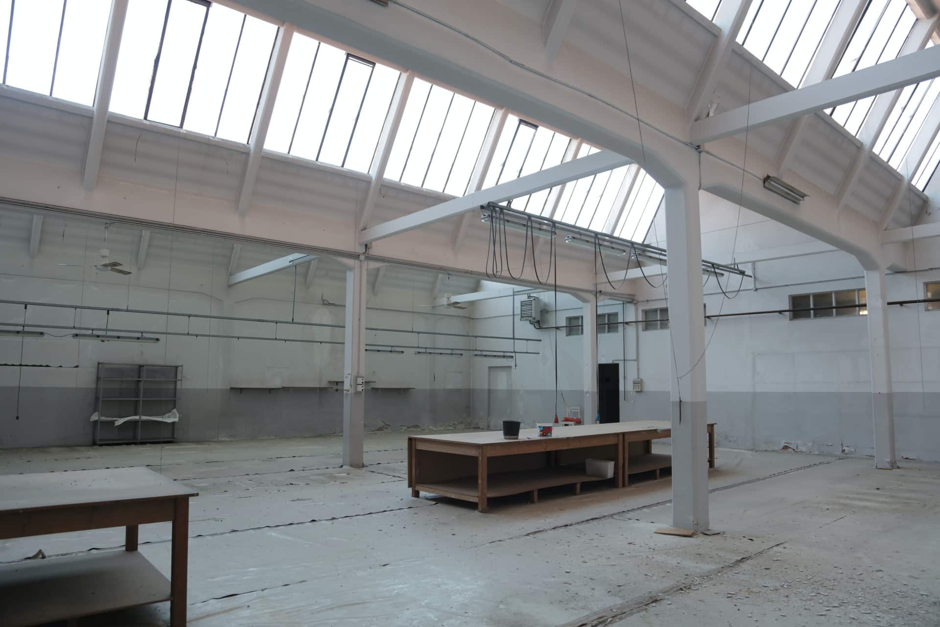 découvrez notre gamme de hangars démontables, idéaux pour un stockage temporaire ou permanent. faciles à installer et à démonter, ces structures offrent une solution polyvalente pour protéger vos biens des intempéries tout en étant économiques et personnalisables.
