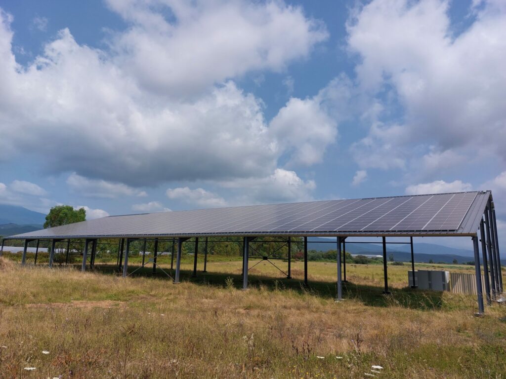 découvrez le hangar irisolaris, un espace innovant dédié à l'optimisation de l'énergie solaire. idéal pour les projets de développement durable, ce hangar combine technologie de pointe et fonctionnalité pour soutenir vos initiatives écologiques.