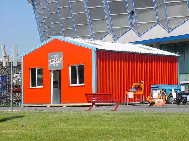 découvrez notre kit de hangar isolé, idéal pour protéger vos biens tout en offrant une excellente performance thermique. facile à assembler, ce hangar résistant répond à tous vos besoins de stockage. profitez d'une solution pratique et économique pour vos projets!