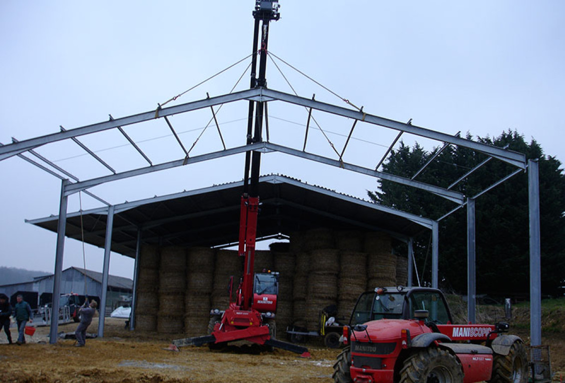 découvrez comment un hangar en métal peut optimiser vos espaces de stockage et protéger vos biens. résistant, durable et modulable, il s'adapte à tous vos besoins. idéal pour les professionnels et les particuliers.