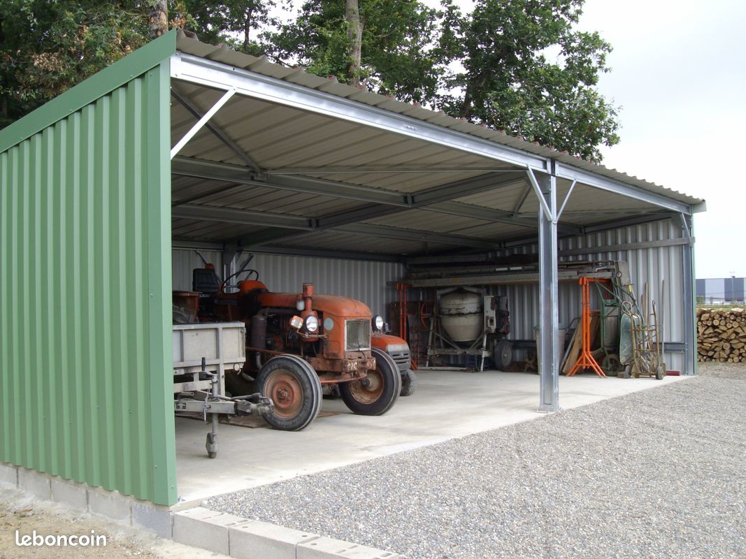 découvrez notre gamme de hangars métalliques robustes et personnalisables, idéaux pour tous vos besoins de stockage. résistants aux intempéries et faciles à monter, nos hangars offrent une solution durable pour protéger vos biens.