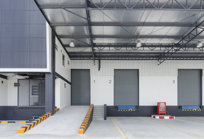 découvrez nos hangars en parpaing, idéaux pour vos besoins de stockage. résistants et durables, nos structures offrent une protection optimale contre les intempéries tout en s'intégrant parfaitement à votre espace extérieur. optez pour un hangar en parpaing, la solution pratique et économique pour organiser vos outils et équipements.