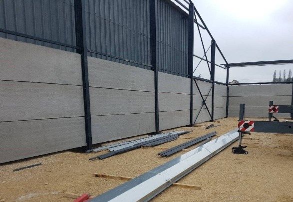 découvrez nos hangars en parpaing, conçus pour allier durabilité et fonctionnalité. parfaits pour le stockage, l'atelier ou l'abri de jardin, nos modèles s'adaptent à vos besoins tout en respectant l'esthétique de votre propriété.