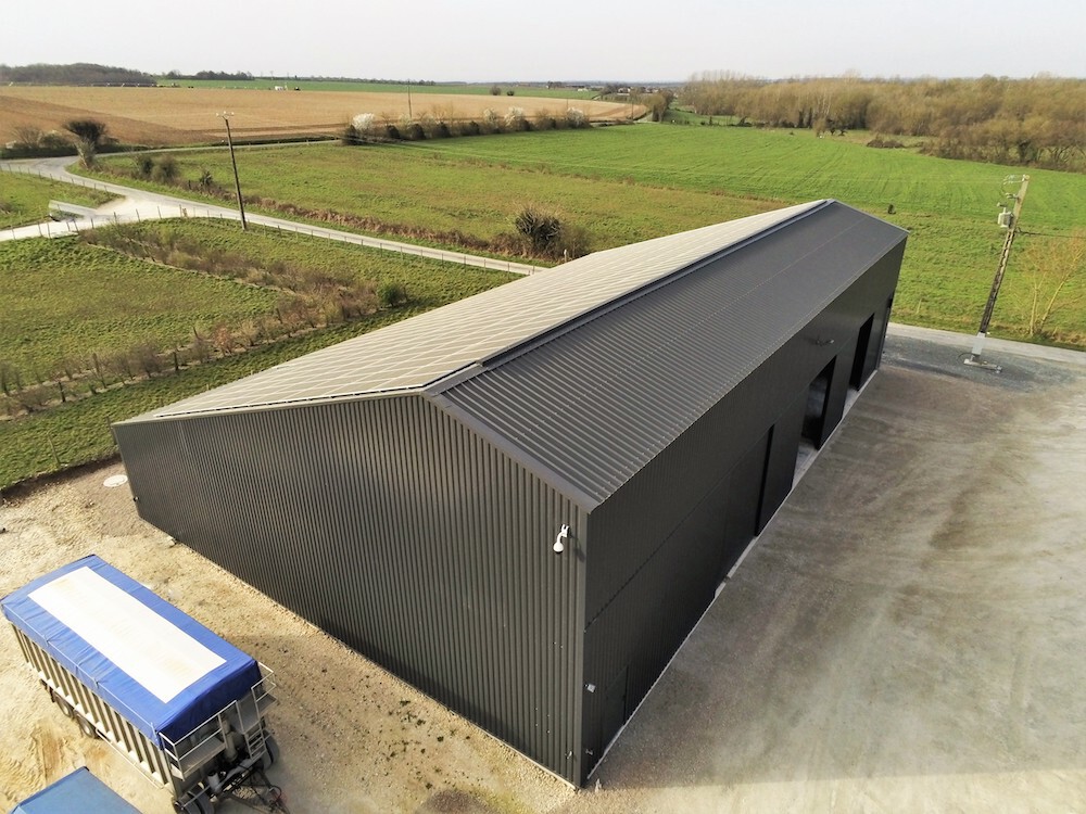 découvrez les avantages d'un hangar photovoltaïque : une solution innovante pour produire de l'énergie solaire tout en optimisant l'espace. idéal pour les exploitations agricoles et industrielles, il permet de réaliser des économies d'énergie et de contribuer à une transition écologique.