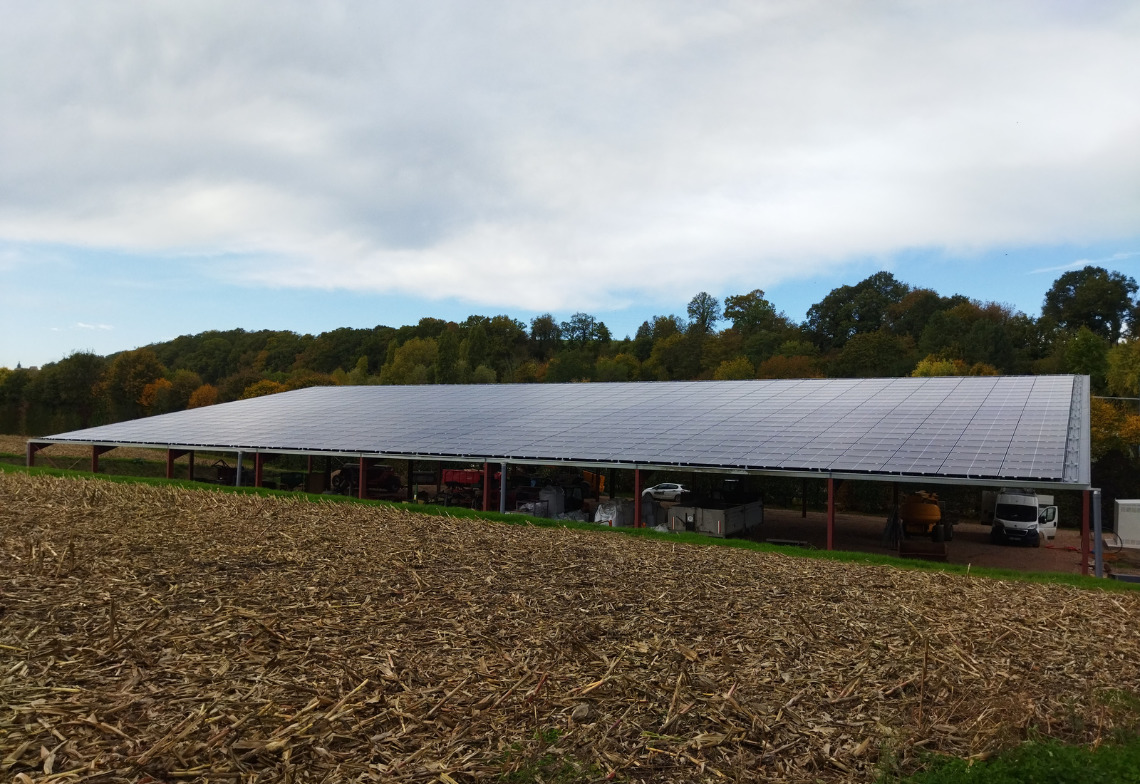 découvrez les avantages d'un hangar solaire, une solution innovante pour stocker vos biens tout en produisant de l'énergie renouvelable. optez pour un espace respectueux de l'environnement qui allie fonctionnalité et durabilité.