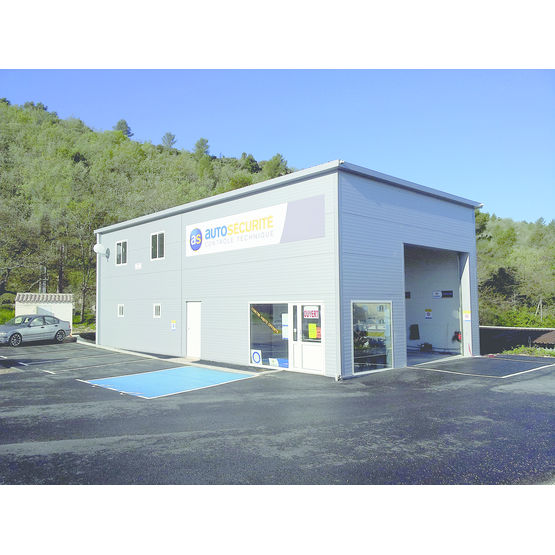 découvrez nos hangars sur mesure, adaptés à vos besoins spécifiques. que ce soit pour le stockage, l'agriculture ou l'industrie, bénéficiez d'une conception personnalisée et de matériaux de qualité pour un espace fonctionnel et durable.