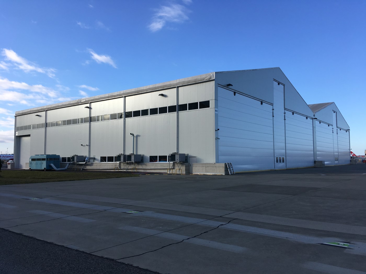 découvrez notre sélection de hangars adaptés à tous vos besoins de stockage, qu'il s'agisse d'outils, de véhicules ou de matériel. explorez nos options variées et bénéficiez de solutions durables et pratiques.
