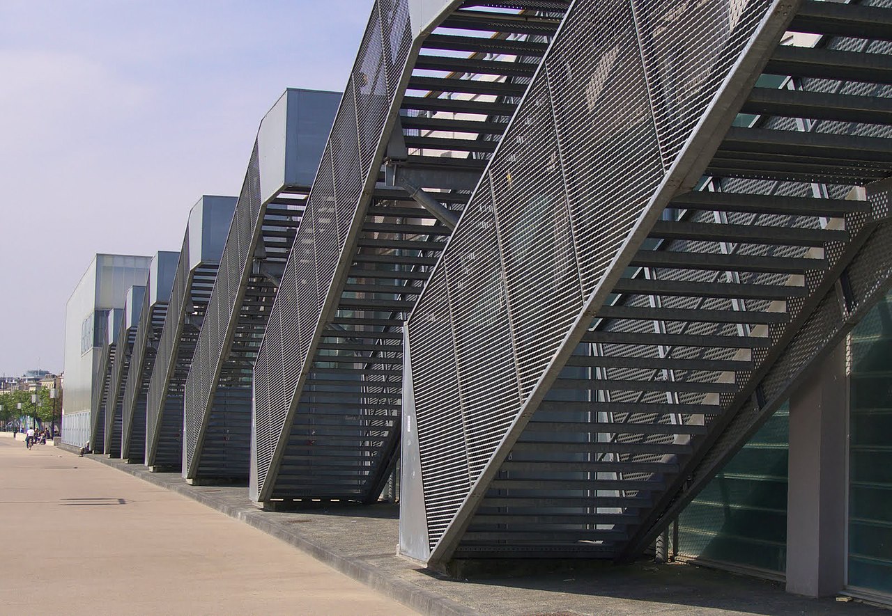 découvrez nos hangars, des solutions de stockage robustes et adaptables pour tous vos besoins. idéaux pour le stockage de matériel, de véhicules ou d'équipements, nos hangars offrent sécurité et praticité, tout en s'intégrant harmonieusement à votre environnement.