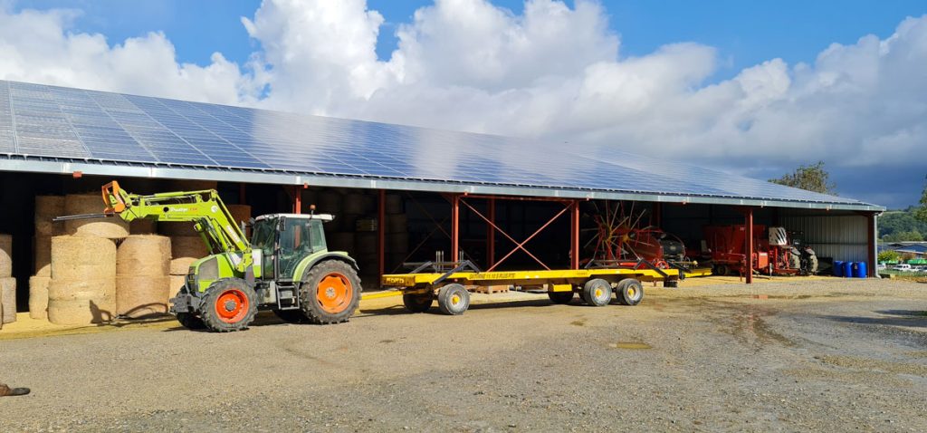 découvrez les avantages des hangars photovoltaïques : une solution innovante pour allier espace de stockage et production d'énergie renouvelable. optimisez votre surface tout en contribuant à la transition énergétique.