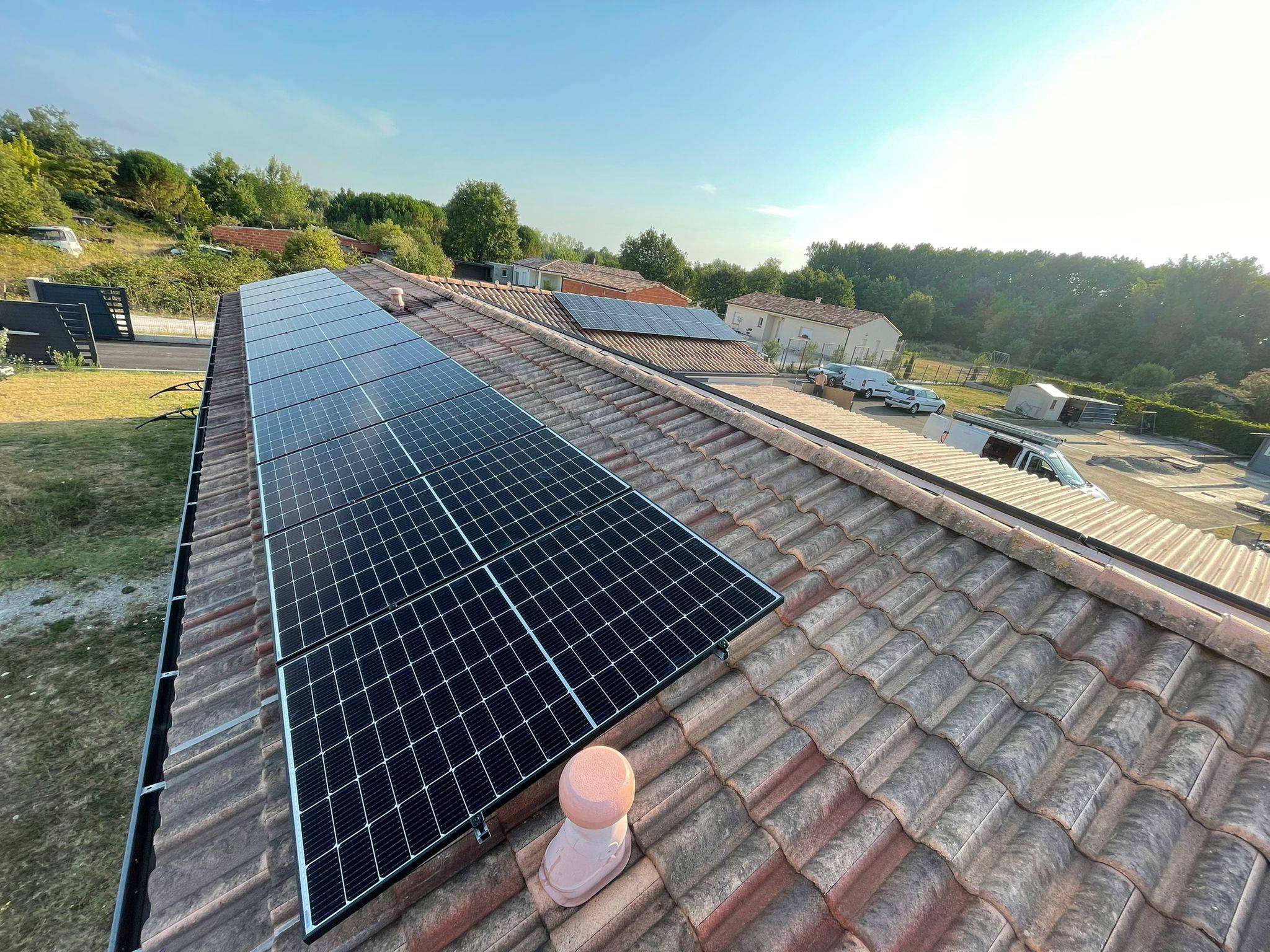 besoin d'un expert pour l'installation de panneaux photovoltaïques ? notre équipe qualifiée vous accompagne dans la mise en place de solutions énergétiques renouvelables adaptées à vos besoins. économisez sur vos factures d'électricité tout en préservant l'environnement grâce à nos installations de qualité.