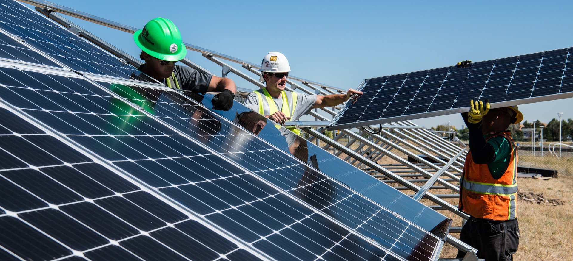 faites le choix d'une énergie durable avec nos installateurs de panneaux solaires, experts en solutions photovoltaïques. profitez d'une installation professionnelle, personnalisée et éco-responsable pour réduire votre facture d'électricité et contribuer à la protection de l'environnement.
