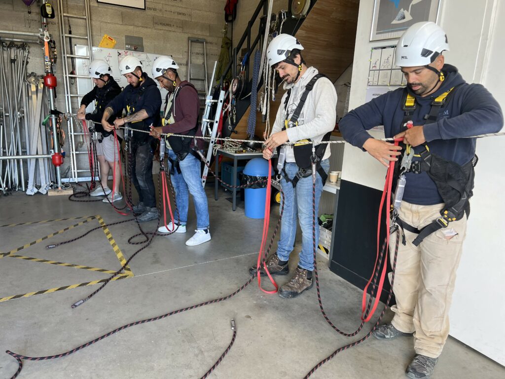 découvrez nos services d'installateur solaire pour des solutions énergétiques durables et performantes. profitez d'une installation rapide, d'un suivi personnalisé et d'une expertise reconnue pour vous aider à réaliser des économies sur vos factures d'électricité tout en préservant l'environnement.