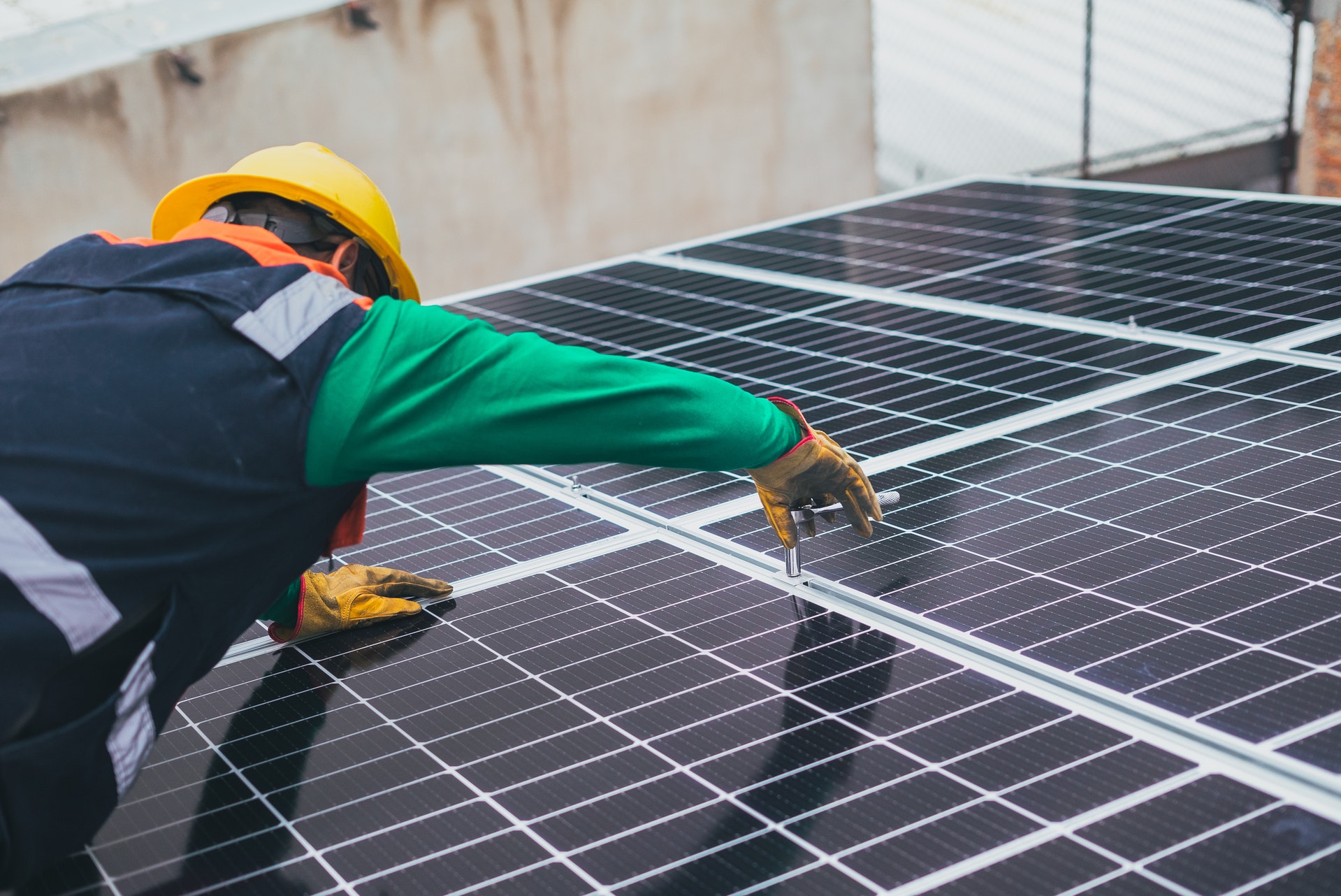 découvrez les services d'un installateur solaire en savoie, spécialisé dans l'installation de panneaux photovoltaïques. profitez d'énergies renouvelables pour réduire vos factures d'électricité et contribuer à la protection de l'environnement. contactez-nous pour un devis personnalisé !