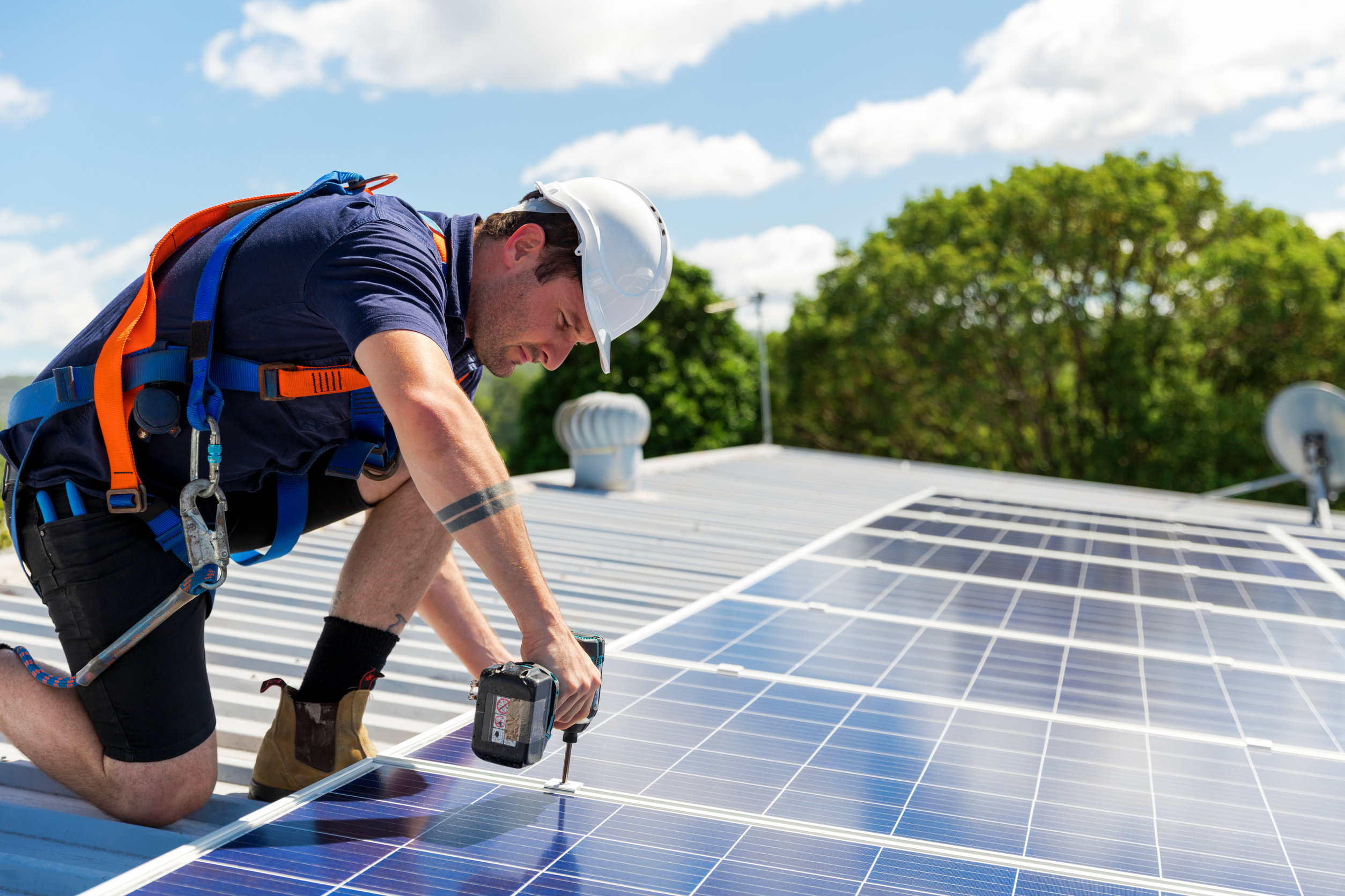découvrez nos services d'installation de panneaux solaires en somme. profitez d'une énergie renouvelable et durable avec des solutions adaptées à vos besoins. contactez nos experts pour un devis personnalisé.