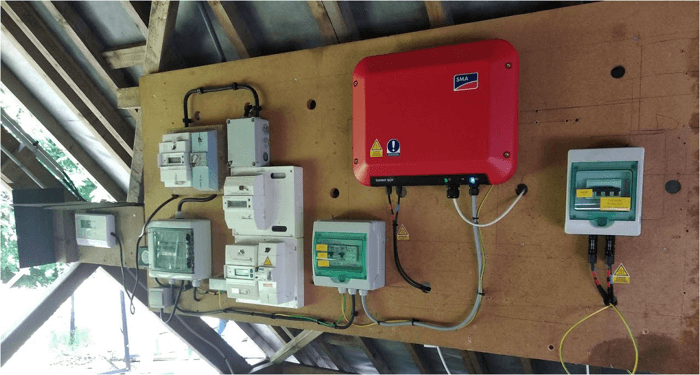 découvrez notre guide complet sur l'installation d'un onduleur. suivez nos conseils pratiques pour garantir une mise en place efficace et sécurisée, afin d'optimiser la protection de vos équipements électroniques contre les coupures de courant.