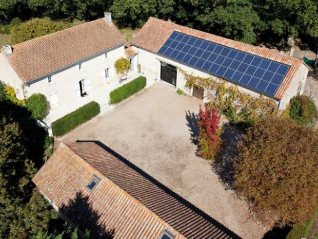 découvrez nos services d'installation photovoltaïque pour optimiser votre consommation d'énergie et profiter d'une énergie renouvelable et écologique. transformez votre toiture en source d'énergie grâce à nos solutions sur mesure.