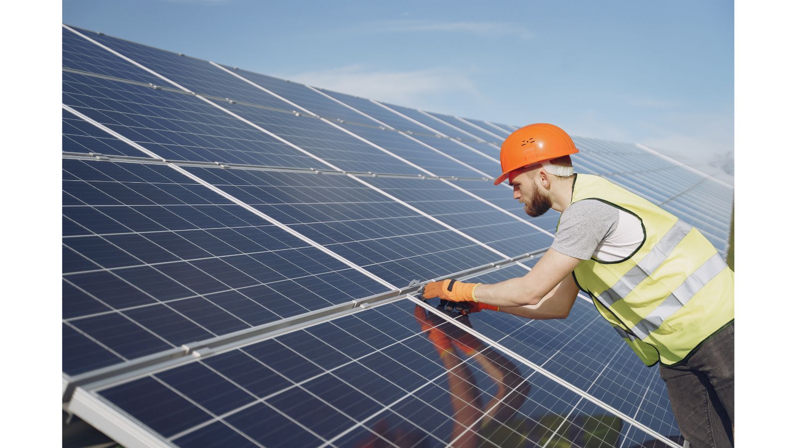 découvrez les avantages de l'installation photovoltaïque pour produire votre propre énergie renouvelable. réduisez vos factures d'électricité tout en contribuant à la protection de l'environnement grâce à des solutions solaire adaptées à vos besoins.